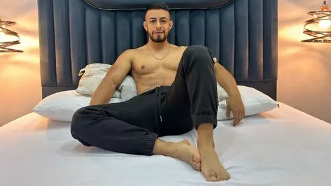 EthaanMhoon's live cam