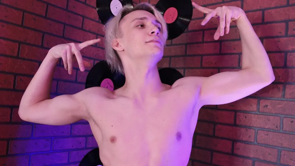 IgorGrant's live cam