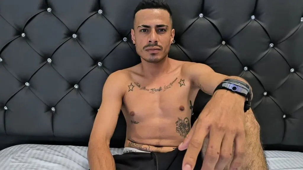 MatthewCullenn's live cam