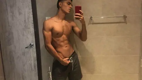 NoahCol's live cam