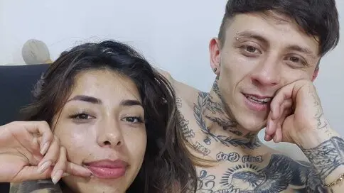 AronAndKate's live cam