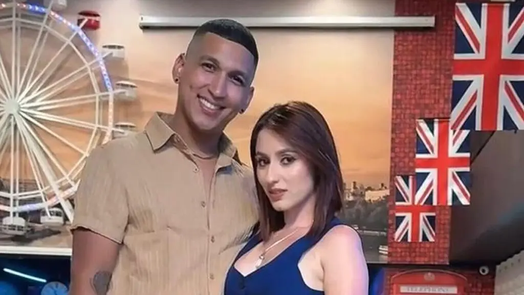 LukeAndSofiabl's live cam