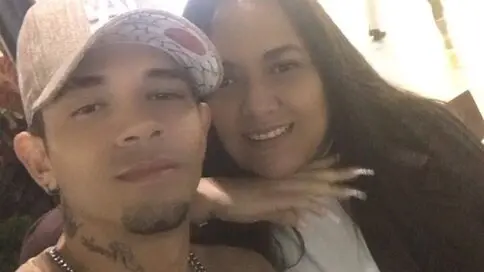 YobanaReina's live cam