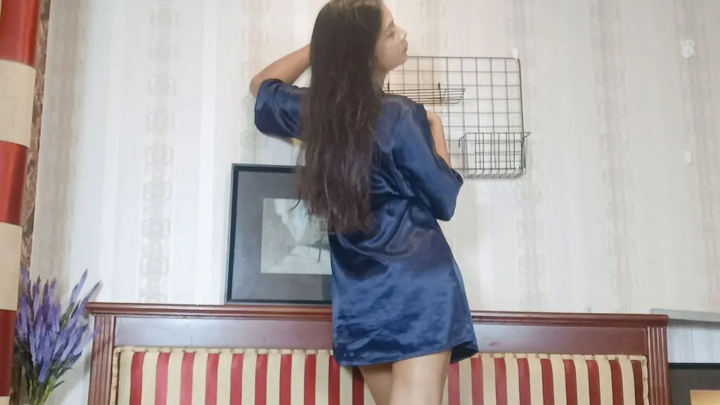 AletheaDuong's live cam