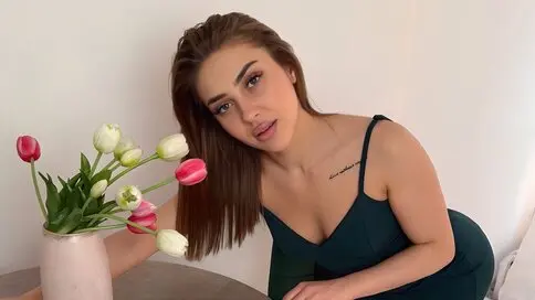 AlinaWonderful's live cam