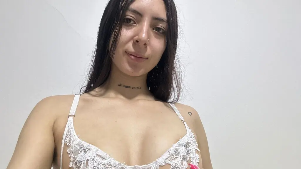 CarlyBonneth's live cam