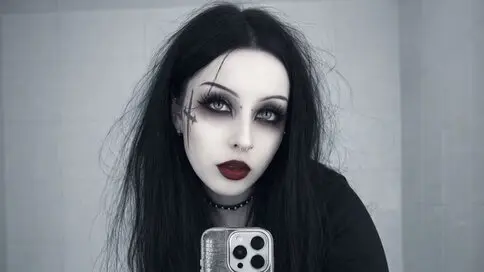 ElinaBerzin's live cam