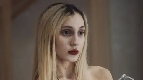 EllieFroster's live cam