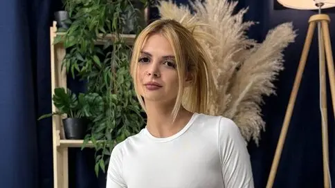 LilianFulwood's live cam