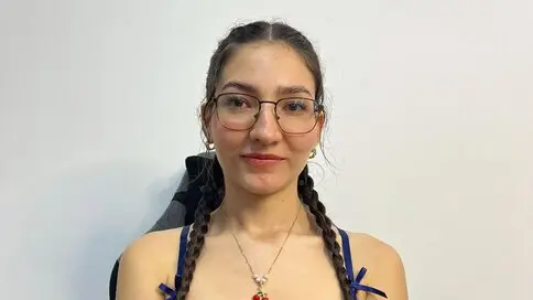 LucianaBetan's live cam