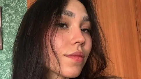 LynneBigger's live cam