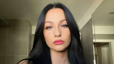 NaomiBlakes's live cam