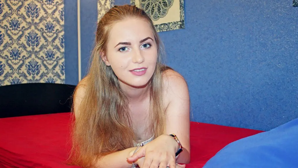 NicoleFrancy's live cam