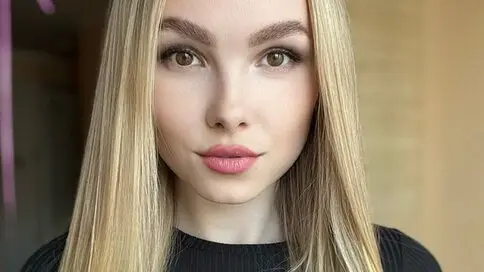 OliviaLibyan's live cam