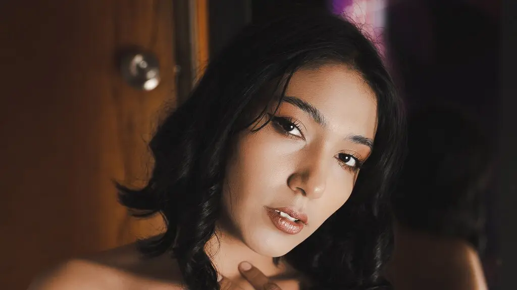 RoxaneDumontt's live cam