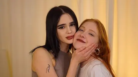 AinsleyAndDarel's live cam