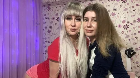 JuliannaSimba's live cam