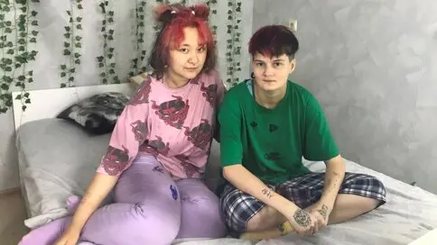 MandyandScarlet's live cam