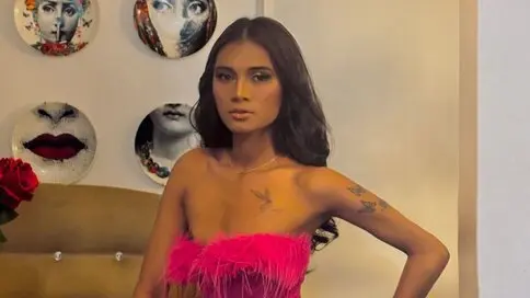 VeronicaThot's live cam