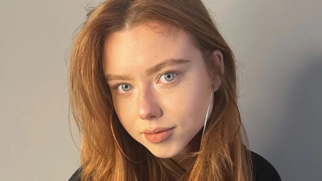 LoraBarren's live cam
